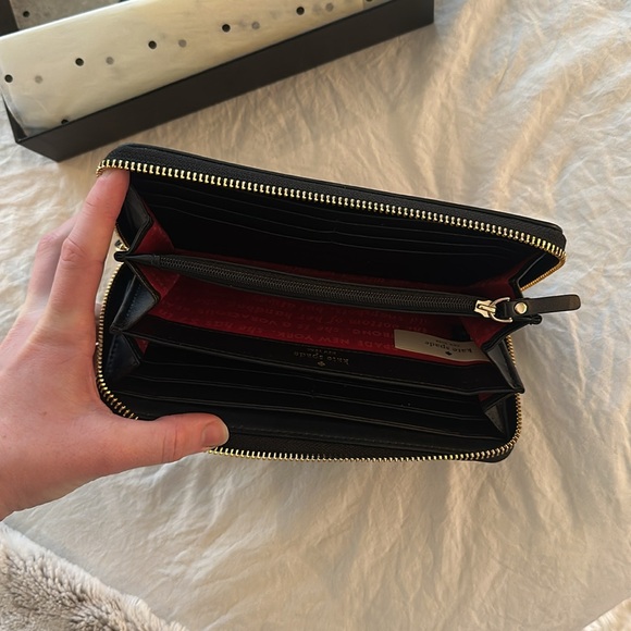 Brand new Kate spade poppy wallet - Picture 2 of 5